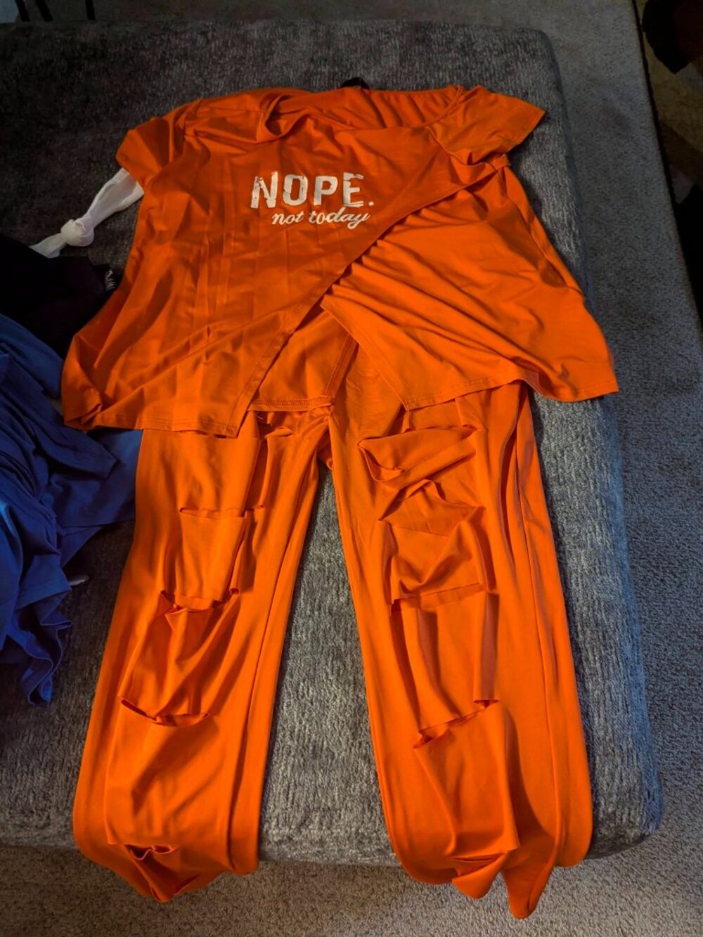 I have some Brand New Pants Sets and Capri Short Sets for $20 and $8 for shippin
